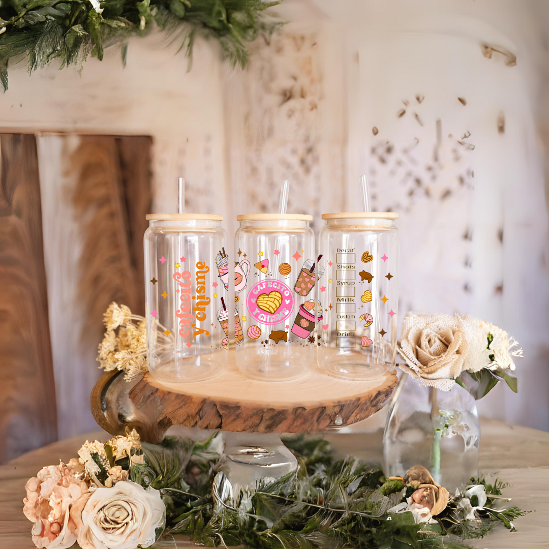 Cafecito Y Chisme Glass Cup